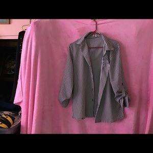 It feels like satin very comfortable lightweight